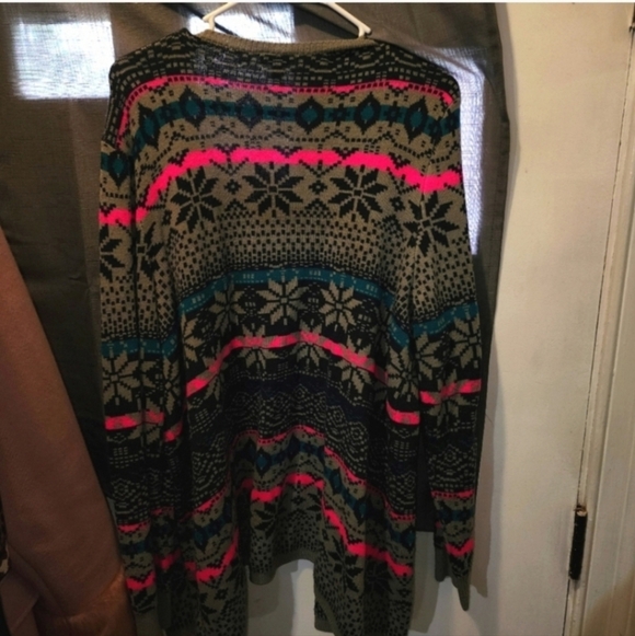 🍂🍁Torrid Aztec open front cardigan size 2x - Picture 3 of 5